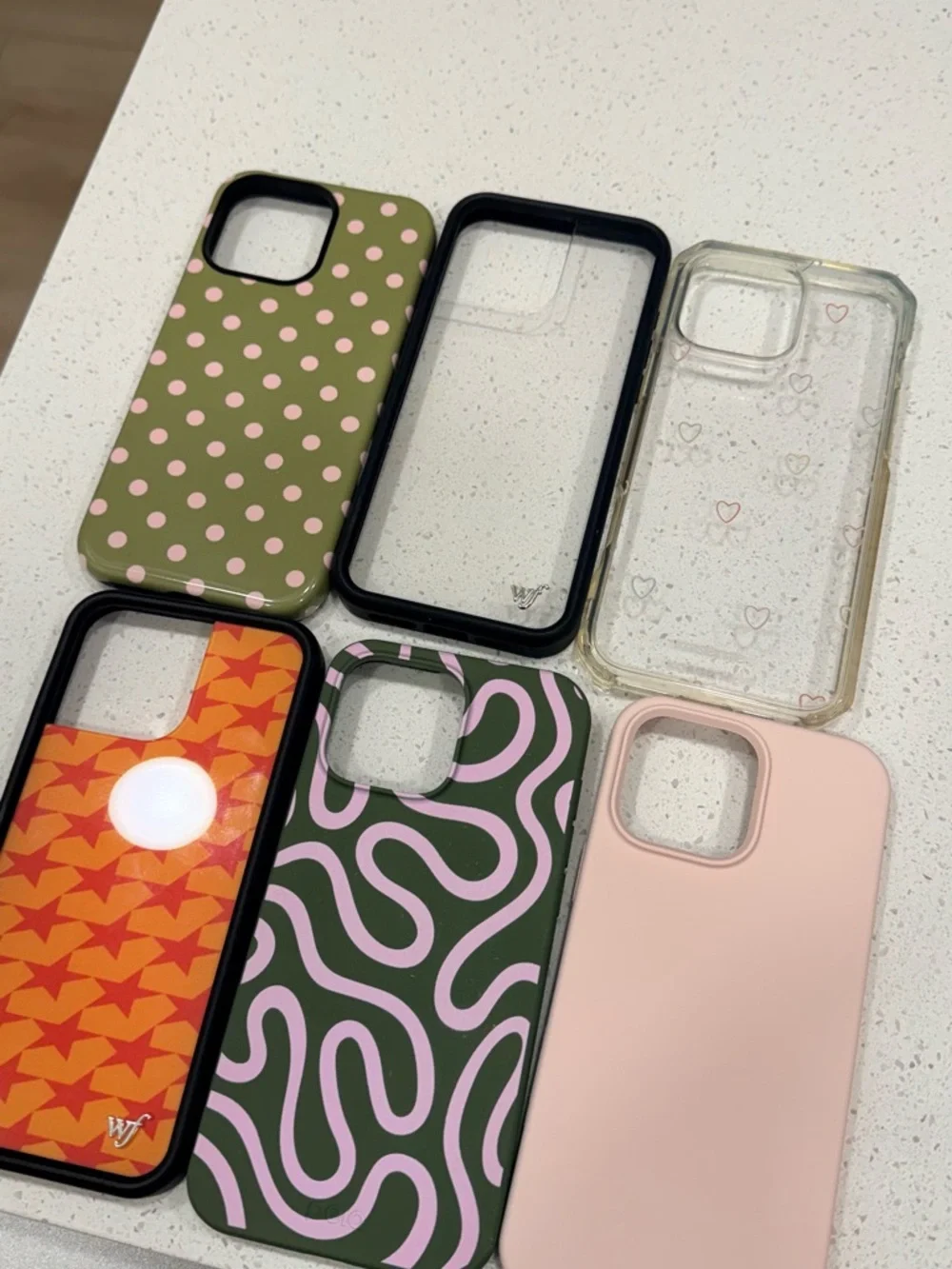 Mixed-Pattern iPhone 16 Pro Max Case Collection - Picture 2 of 2